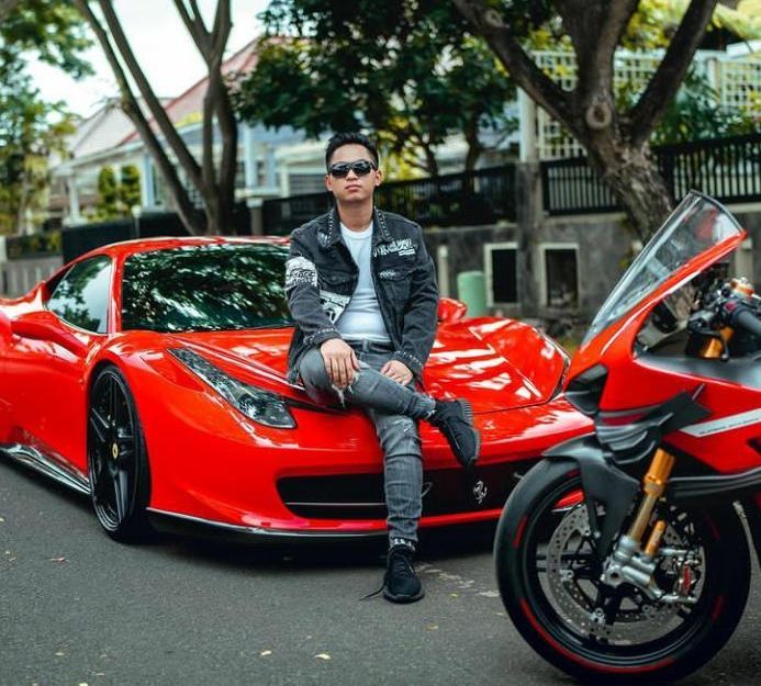 Kisah Cowok Tajir Asal Bandung: Berpenghasilan Rp3 M per Bulan, di Usia 23 Tahun Sudah Mampu Beli Lamborghini
